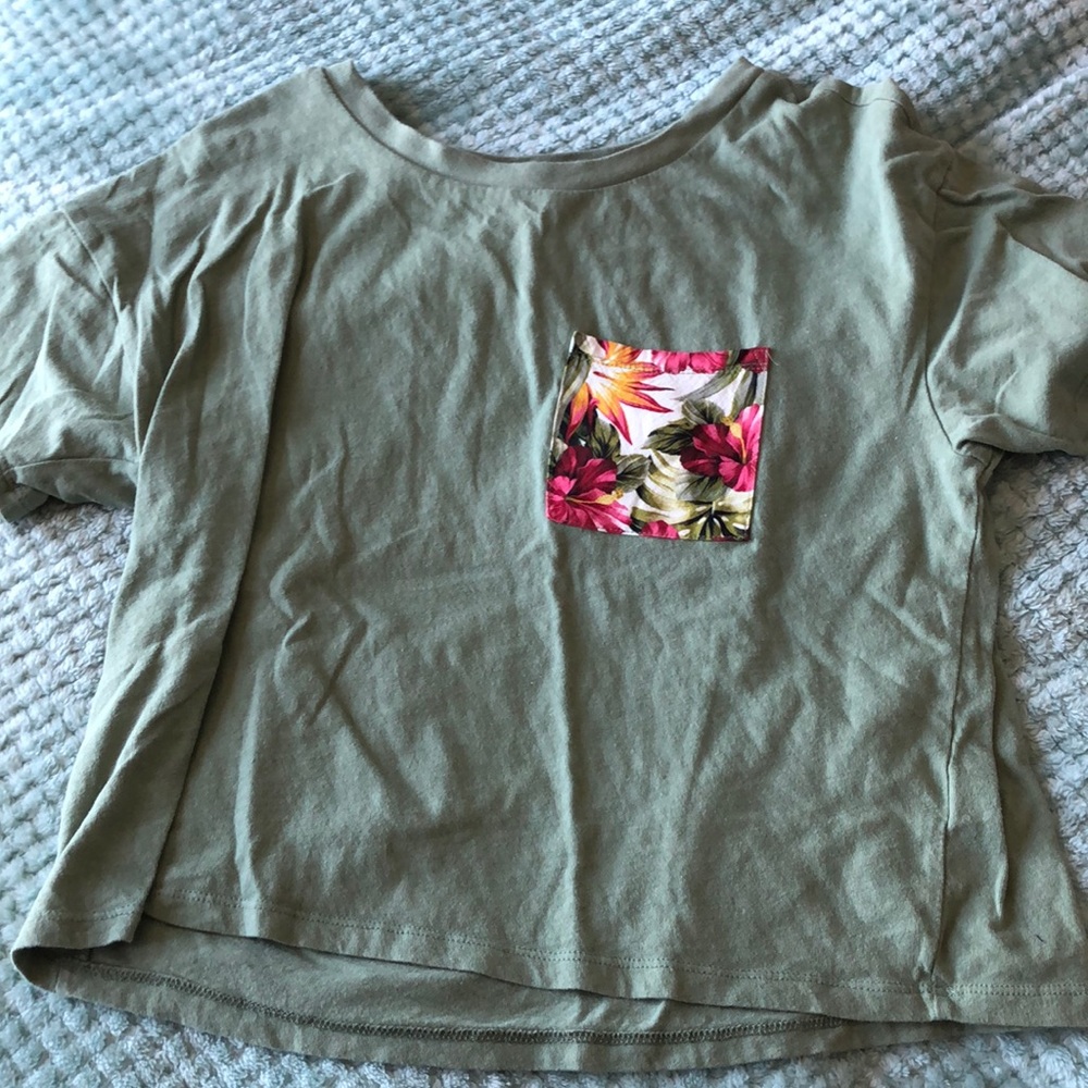 Short sleeve shirt